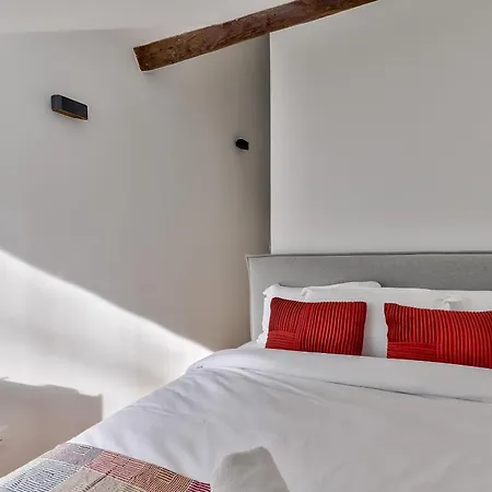 Urban Flat 117 - Parisian In The Center Apartment