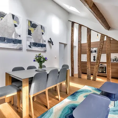 Urban Flat 117 - Parisian In The Center Apartment *